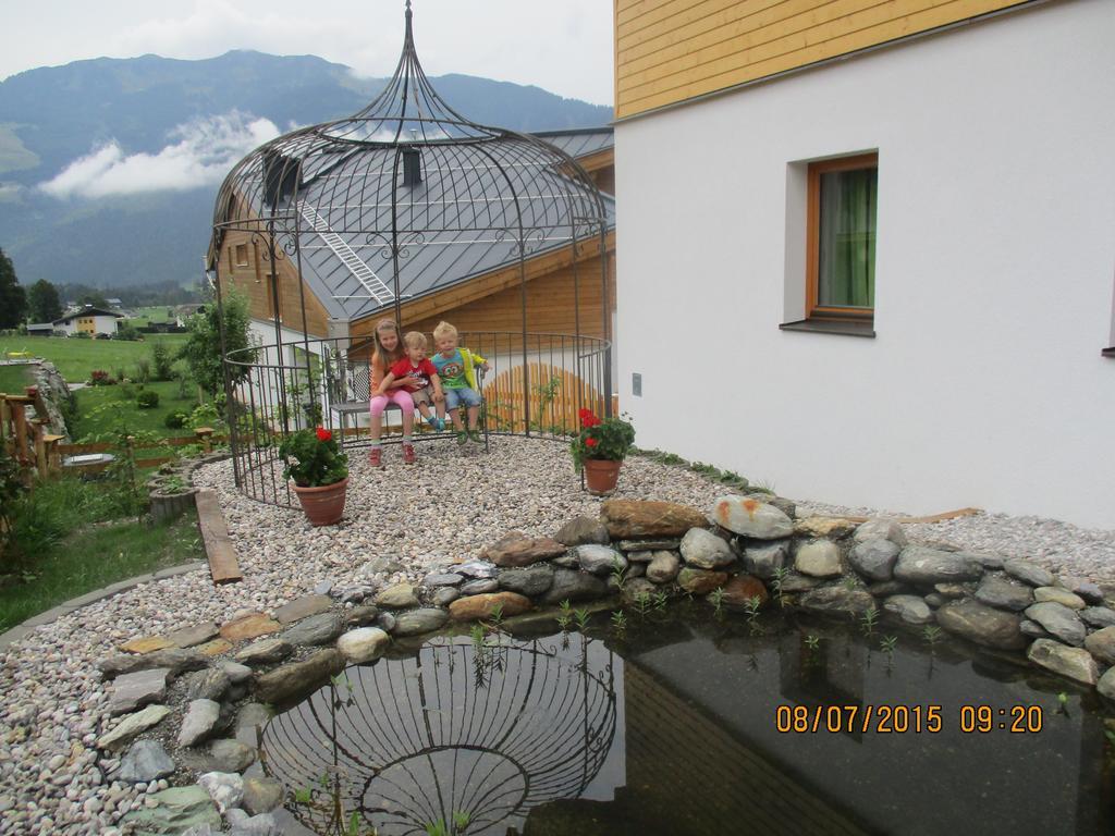 Penthousewohnung Mit Garten Sauna Pool ميشوفن الغرفة الصورة