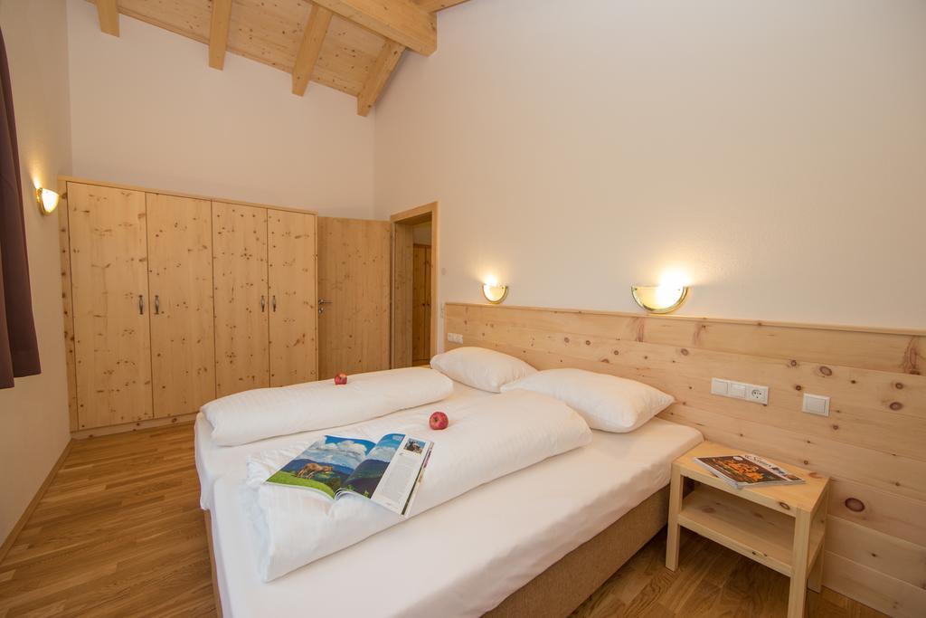 Penthousewohnung Mit Garten Sauna Pool ميشوفن الغرفة الصورة